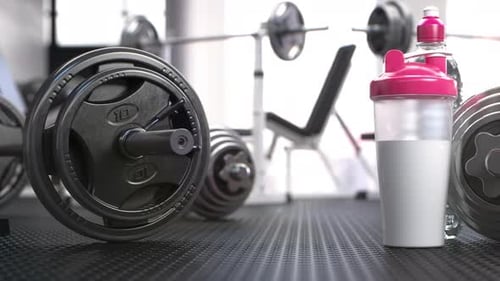 Mancuernas rosas y mezclador de proteínas para fitness y gimnasio, animación 3D