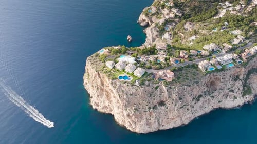 Mirador de la Mola cliff and boat