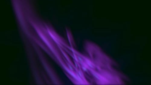 Intensive violette Flammen explodieren mit wirbelnden Raucheffekten für visuelle Effekte