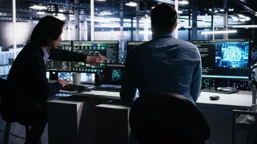 Data Center System Administrators Use PC to Monitor Neural Network Using AI
