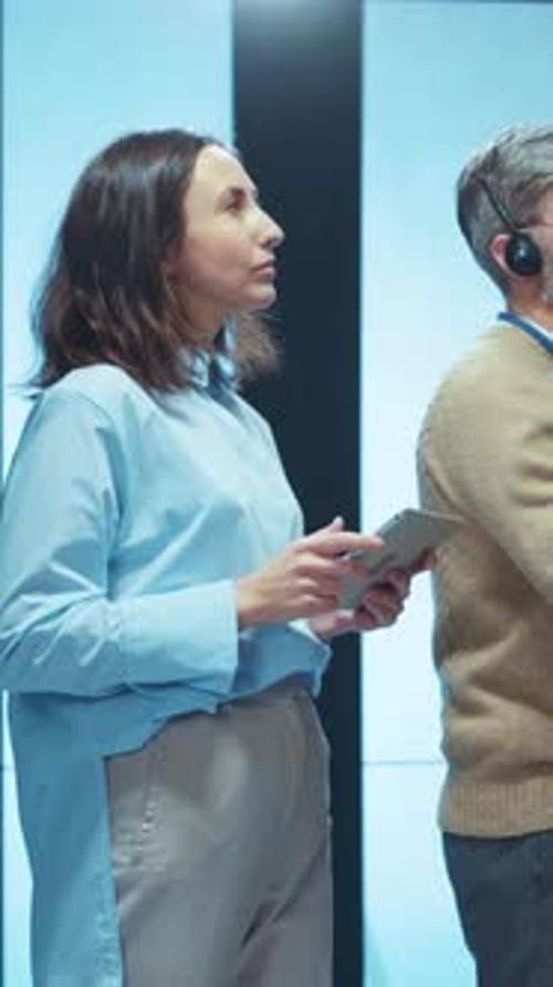 Ein kollaboratives Arbeitsumfeld, in dem Technologie im Vordergrund steht und die Teaminteraktion verbessert wird