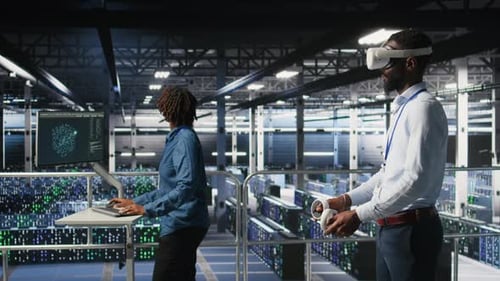 Data Center Programmers on Industrial Platform Using Virtual Reality Tech