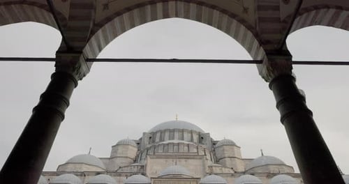 Kuppeln der Süleymaniye-Moschee von außen, Istanbul, Türkei