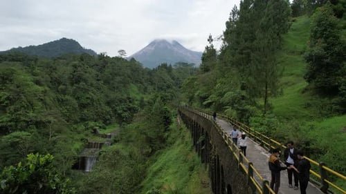 Plunyon Kalikuning Merapi Jogja