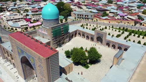 Place du Registan à Samarcande en Ouzbékistan