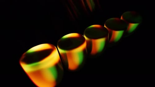 Géométries en verre tubulaire transparent avec lumières colorées