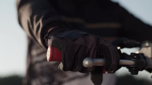 Hand Grips Motorcycle Throttle Ready to Ride