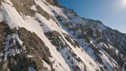 Felsiger Kamm des Winteralpengebirges