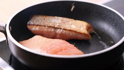 Cooking Salmon Fillets in a Pan