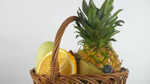Korb mit Obst