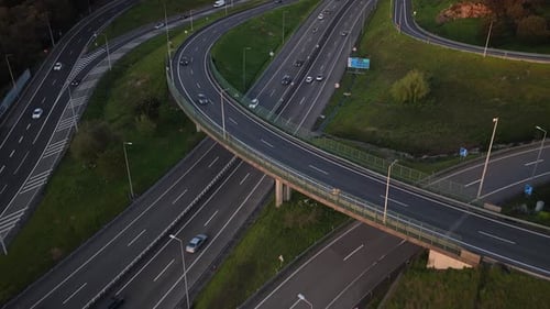 Luftaufnahme des Autobahnkreuzes, Portugal.