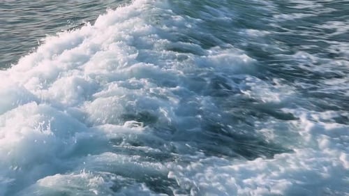Single wave crashing from above