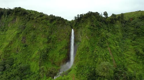 Citambur-Wasserfall Cianjur in Indonesien