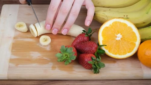 cutting banana