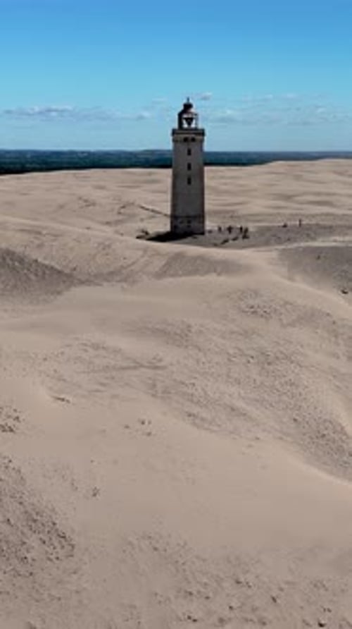 Explorez les paysages uniques du phare de Rubjerg Knude Fyr dans le Jutland, au Danemark