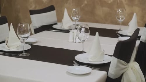 Elegant Table Setting for a Wedding Reception