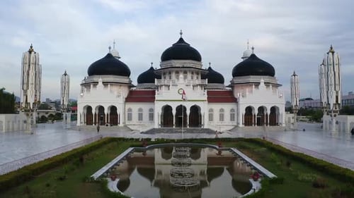 AH - 4K Aerial view of Baiturrahman the Beautiful Mosque in Aceh, Indonesia