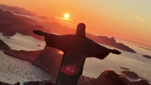 Le Christ Rédempteur à Rio De Janeiro À Rio De Janeiro, Brésil.