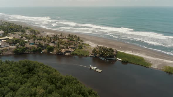 Crucero en ferry por el río Acome desde Embarcadero del Paredon en ...