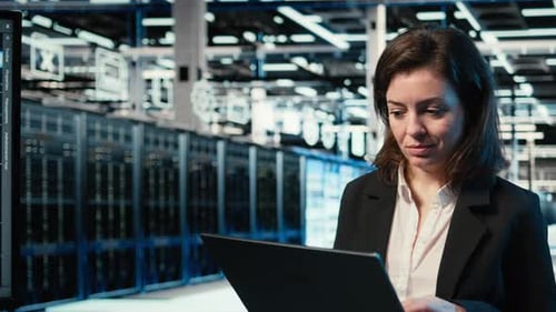 Data Center Programmer Using Augmented Reality Tech to Conduct Security Audit