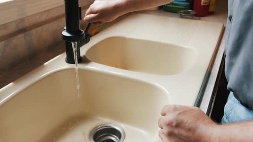 Kitchen Sink Water Flow