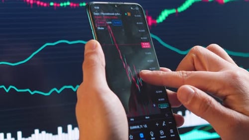 Financial Analysis Using a Mobile Application and a Desktop Computer Monitor