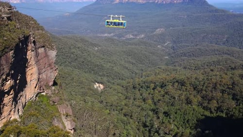 Long cable car carriage crossing the mountain at the Blue Mountains, Sydney