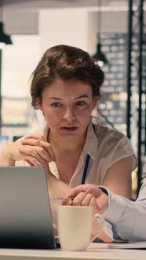Vertical Video Work Team Business Intelligence Forecasting Reports Multinational Company