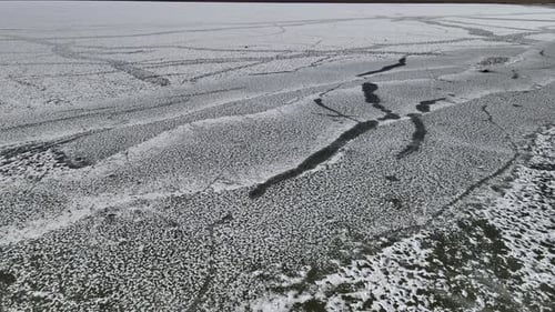 gefrorener See aus der Luft