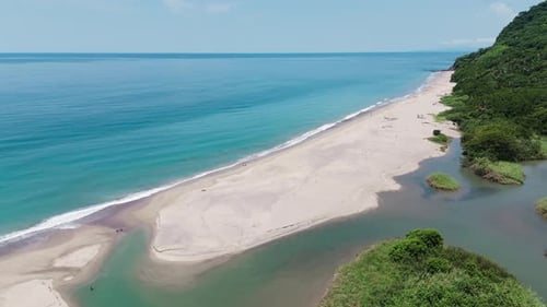Sandy beach on the warm waters of the pacific ocean, Lo de Marcos, Riviera Nayarit, Mexico