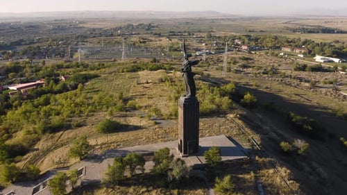 Monument de la Mère Arménie à Gyumri