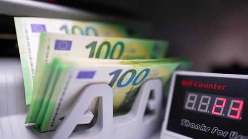 Automated Bill Counter Processing Euro Banknotes