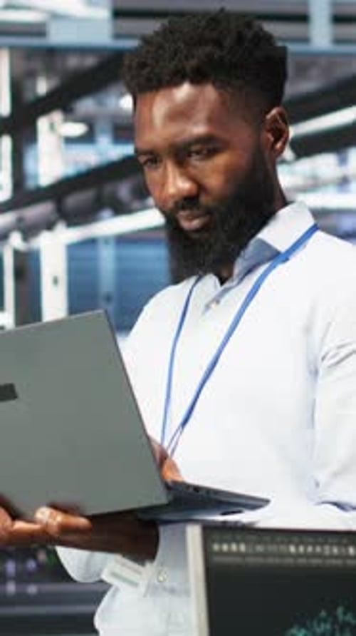 Vertical Video Data Center Programmer Uses Node Tree Software to Identify Equipment Issues