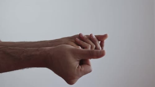 Geste, mains qui claquent des doigts, mélodie, qui jouent, battent le rythme
