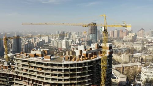 Sitio de construcción del edificio. Desarrollo de la ciudad
.