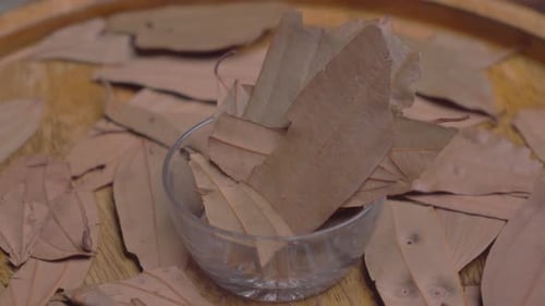 Indian Bay Leaf (Tej Patta)