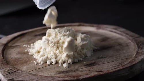 Rotating Scoop with Whey Dry Powder Protein