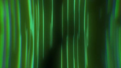 Abstrakter grüner leuchtender Hintergrund fliegende Linien und Streifen