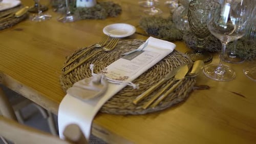 Elegant Wedding Table Setting with Rustic Decor