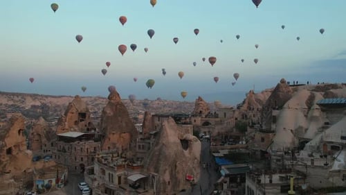 Hot air balloons in Capadoccia Turkey (timelapse)