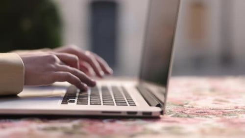 Writing Blog Study Distant Using Laptop