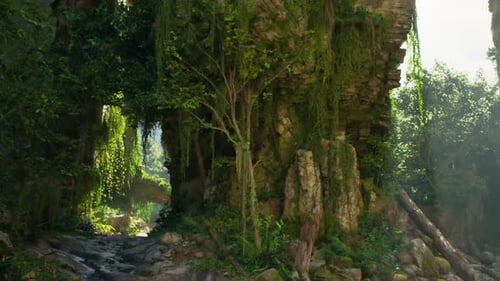 Paysage de jungle verdoyante en Thaïlande avec un surplomb rocheux et un ruisseau