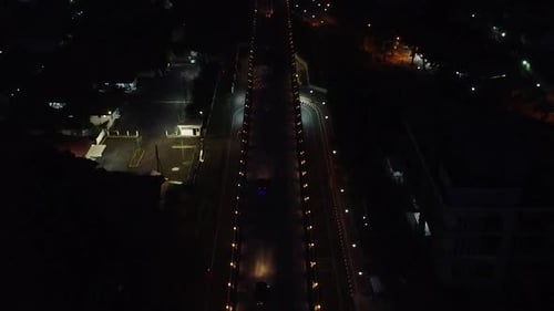 Vue aérienne : paysage urbain, solo, nuit, ville, centre de Java, Indonésie.