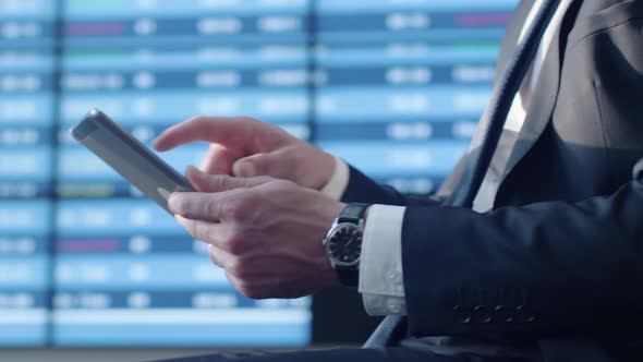Business Woman Using Tablet Computer while Waiting Boarding at ...
