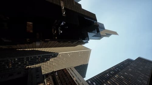 Vídeo vertical de la arquitectura urbana moderna