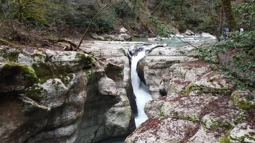 Cascade de Canyon White Rocks