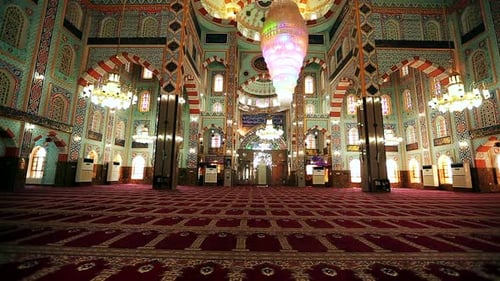 Left-to-right screenshot inside Mosque