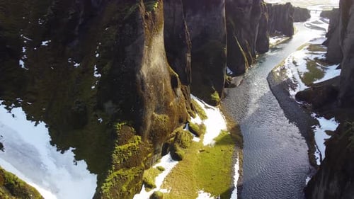 Schlucht in Island Weltberühmte Touristenattraktion Malerische Naturlandschaft Island Reise- und Straßenverkehr