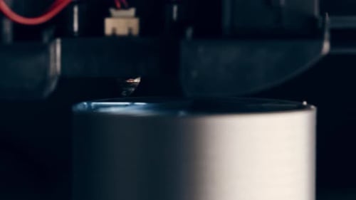 Proceso de impresión 3D en impresora 3D