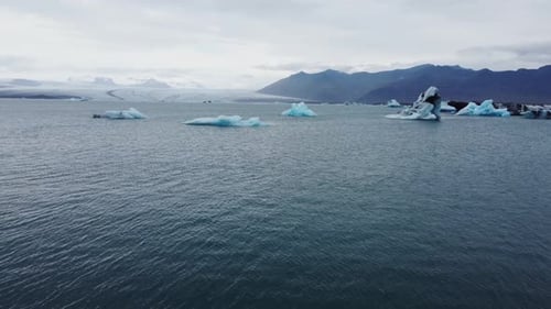 Eisberge und Eisgletscher in Island
